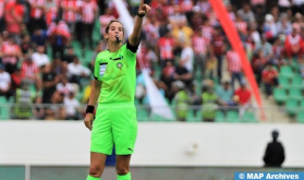 Fútbol: La árbitra marroquí Bouchra Karboubi se convierte en la primera mujer árabe en dirigir un partido en la CAN