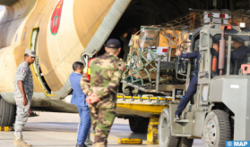 Aeropuerto de El Arich: Llegan dos aviones militares marroquíes que transportan ayudas humanitarias para las poblaciones palestinas