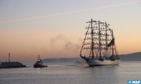 El buque escuela de vela peruano B.A.P "Unión" hace escala en el puerto de Tánger