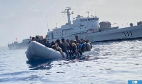 Interceptada en la costa de Tan Tan una embarcación neumática con 52 candidatos a la migración irregular