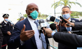 El presidente de la Confederación Africana de Fútbol (CAF) llega a Marruecos