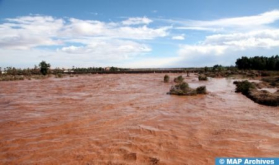 Un autobús arrastrado por las inundaciones en Ued Tata, 2 muertos y 14 desaparecidos (Balance provisional)