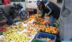 Empujones y enfrentamientos limitados en un zoco semanal en Kenitra (autoridades locales)           