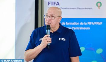 Foot: Le cadre national Jamal Fathi participe au symposium de la CAF aux côtés des entraîneurs de la CAN Côte d’Ivoire-2023