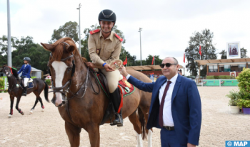Qualifications du championnat du Maroc amateurs de saut d'obstacles: le cavalier Nasrellah Amtak remporte le prix de la MAP