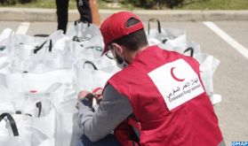 M'diq-Fnideq: Le Croissant Rouge marocain distribue des aides alimentaires aux étudiants étrangers