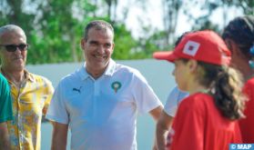 Kénitra: La Fondation Hassan II pour les MRE organise une rencontre entre les enfants et les Lions de l'Atlas de futsal