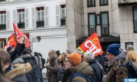 France: des milliers de manifestants dans la rue après la décision du Conseil constitutionnel