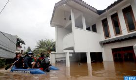 Indonésie: Les inondations forcent des milliers de personnes à quitter leurs maisons à Jakarta