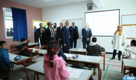 M. Berrada visite plusieurs établissements scolaires à Fès et Moulay Yacoub