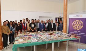 Le Rotary Club de Dakhla fait don de matériel informatique et de livres