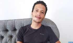 Sur son vélo, le globe trotter marocain Yassine Esqali persiste à parcourir toute l'Afrique