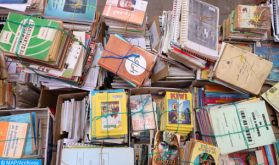Marrakech : Remise d'un nouveau lot de 4.000 livres aux bouquinistes de la place Bab Doukkala