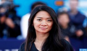 La Chinoise Chloé Zhao remporte le Golden Globe de la meilleure réalisatrice pour son film "Nomadland"